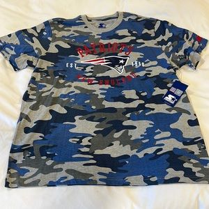 BNWT Patriots blue Camouflage short sleeve shirt.  Great gift!